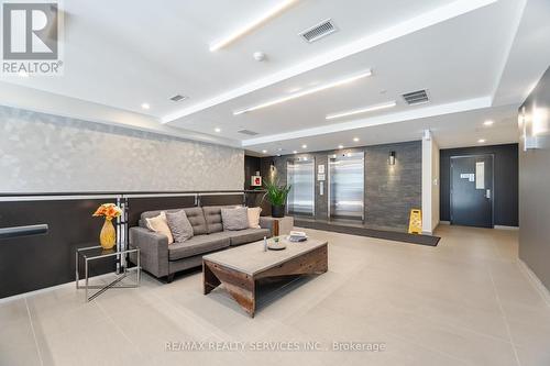 311 - 690 King Street W, Kitchener, ON - Indoor