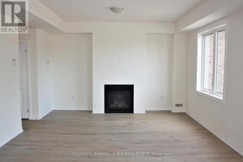 6 Hillcroft Way, Kawartha Lakes (Bobcaygeon), ON - Indoor With Fireplace