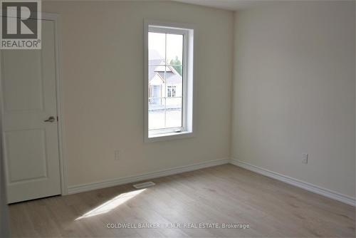 6 Hillcroft Way, Kawartha Lakes (Bobcaygeon), ON - Indoor Photo Showing Other Room