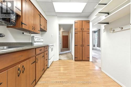 19 Alder Crescent, Deep River, ON - Indoor Photo Showing Kitchen