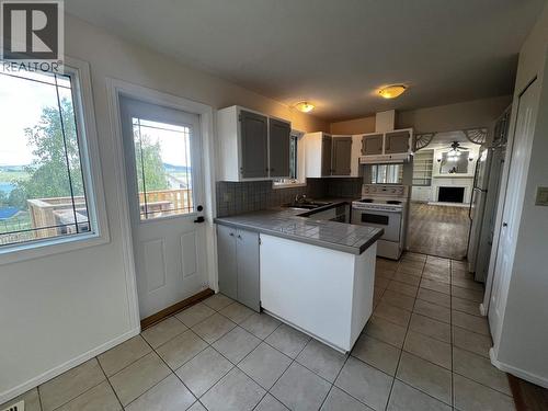 525 Tunasa Drive, Fraser Lake, BC - Indoor Photo Showing Kitchen