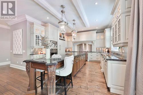 5047 Lakeshore Road, Burlington, ON - Indoor