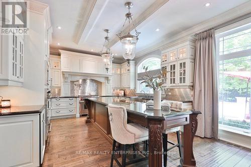 5047 Lakeshore Road, Burlington, ON - Indoor