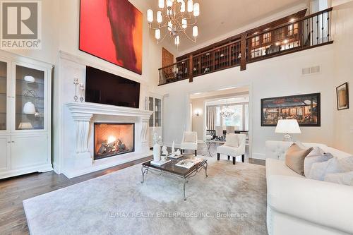5047 Lakeshore Road, Burlington, ON - Indoor Photo Showing Living Room With Fireplace