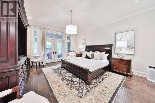5047 Lakeshore Road, Burlington, ON - Indoor Photo Showing Bedroom