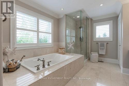 4212 Kane Crescent, Burlington, ON - Indoor Photo Showing Bathroom