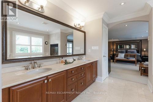 4212 Kane Crescent, Burlington, ON - Indoor Photo Showing Bathroom