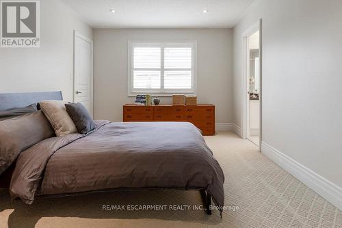 4212 Kane Crescent, Burlington, ON - Indoor Photo Showing Bedroom