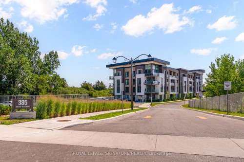 324-385 Arctic Red Drive  Oshawa, ON L1L 0M5