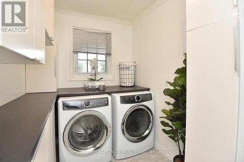 95 Birchpark Drive N, Grimsby, ON - Indoor Photo Showing Laundry Room