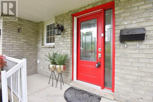 95 Birchpark Drive N, Grimsby, ON - Outdoor With Exterior