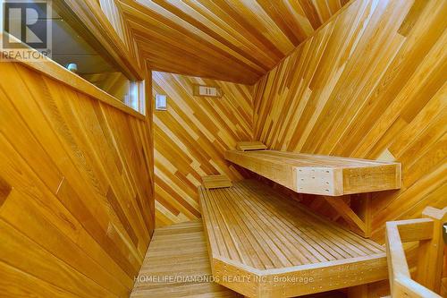 95 Birchpark Drive N, Grimsby, ON - Indoor Photo Showing Other Room