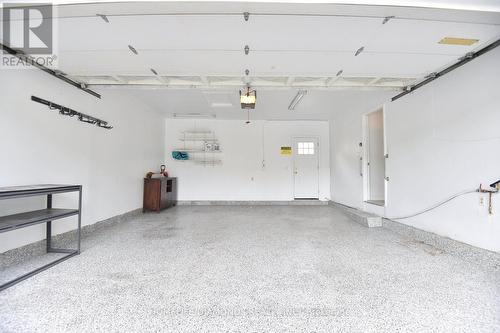 95 Birchpark Drive N, Grimsby, ON - Indoor Photo Showing Garage