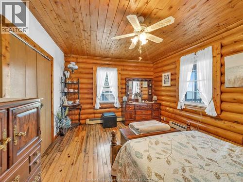 226 Cotterie Park, Leamington, ON - Indoor Photo Showing Living Room With Fireplace