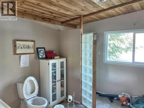 A-10640 Powell Lake, Powell River, BC - Indoor