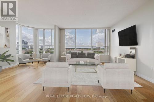 712 - 50 Kingsbridge Garden Circle, Mississauga, ON - Indoor Photo Showing Living Room