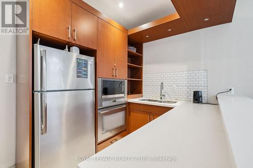 712 - 50 Kingsbridge Garden Circle, Mississauga, ON - Indoor Photo Showing Kitchen With Double Sink