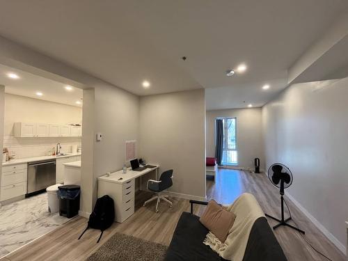 Living room - 303-5124 Rue Sherbrooke O., Montréal (Côte-Des-Neiges/Notre-Dame-De-Grâce), QC - Indoor