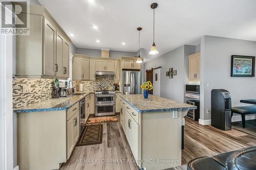 236 #55 Haldimand Road, Haldimand, ON - Indoor Photo Showing Kitchen With Upgraded Kitchen