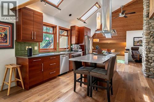 4225 3A Highway, Nelson, BC - Indoor