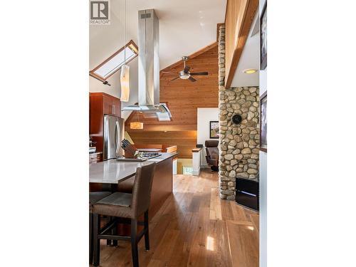 4225 3A Highway, Nelson, BC - Indoor