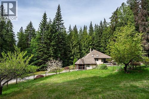 4225 3A Highway, Nelson, BC - Outdoor