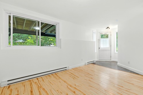 Hall d'entrée/Vestibule - 485  - 487 Ch. Du Mont-Loup-Garou, Sainte-Adèle, QC - Indoor Photo Showing Other Room