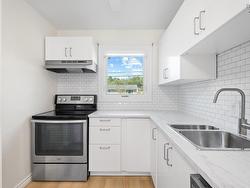 37 Circassion Drive  Dartmouth, NS B2W 4R2