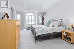 bright and spacious primary - 