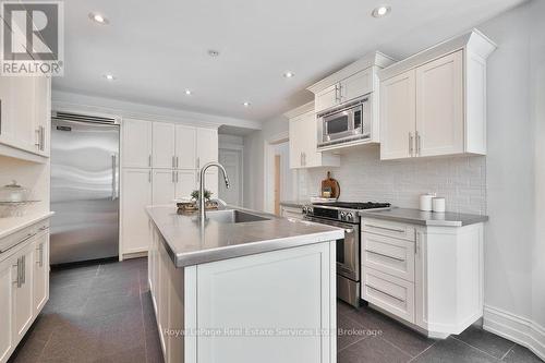 68 Thomas Street, Oakville (Oo Old Oakville), ON - Indoor Photo Showing Kitchen