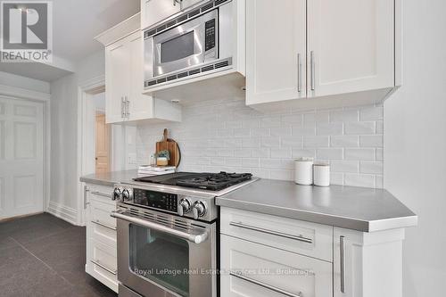68 Thomas Street, Oakville (Oo Old Oakville), ON - Indoor Photo Showing Kitchen