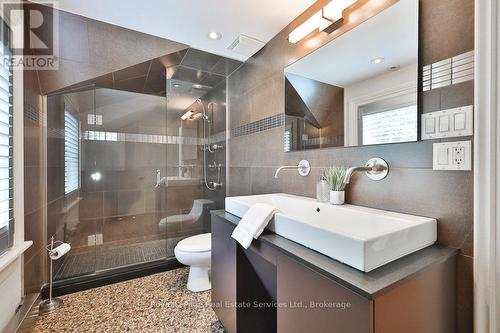 68 Thomas Street, Oakville (Oo Old Oakville), ON - Indoor Photo Showing Bathroom