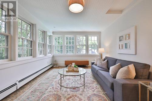68 Thomas Street, Oakville (Oo Old Oakville), ON - Indoor Photo Showing Living Room