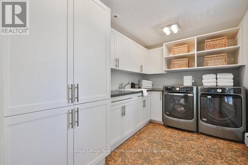 68 Thomas Street, Oakville (Oo Old Oakville), ON - Indoor Photo Showing Laundry Room