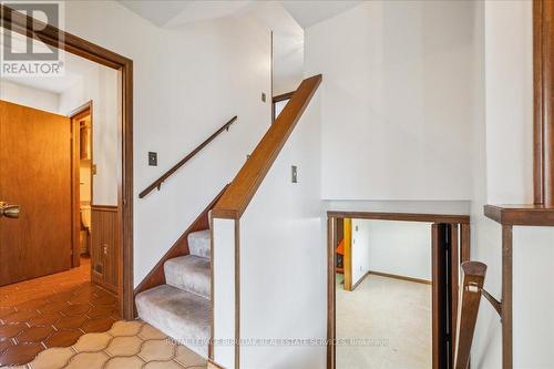 1 Westview Crescent, Hamilton, ON - Indoor Photo Showing Other Room