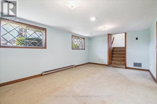 1 Westview Crescent, Hamilton, ON - Indoor Photo Showing Other Room