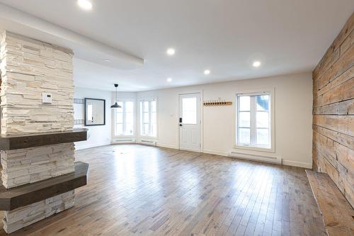 Living room - 235  - 237 Rue Ste-Marie, Terrebonne (Terrebonne), QC - Indoor Photo Showing Other Room