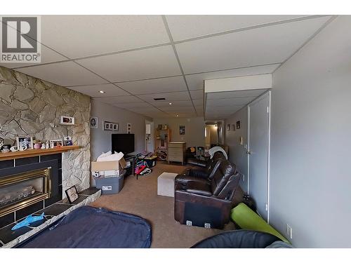 BASEMENT SUITE - LIVING ROOM - Gas Fireplace - 3011 11 Street, Vernon, BC - Indoor With Fireplace