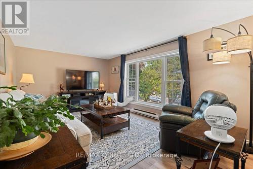 19 County Rd 18 Road, Prince Edward County (Athol Ward), ON - Indoor Photo Showing Living Room
