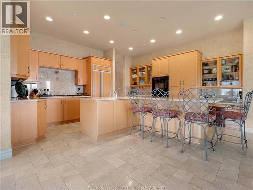 318 Crystal Bay Drive, Amherstburg, ON - Indoor Photo Showing Kitchen