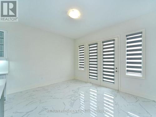 210 Mckean Drive, Whitchurch-Stouffville, ON - Indoor Photo Showing Other Room