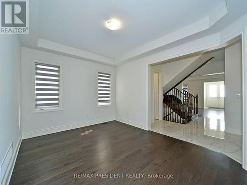 210 Mckean Drive, Whitchurch-Stouffville, ON - Indoor Photo Showing Other Room