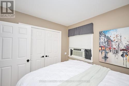 8 Woodburn Avenue, St. Catharines (Oakdale), ON - Indoor Photo Showing Bedroom