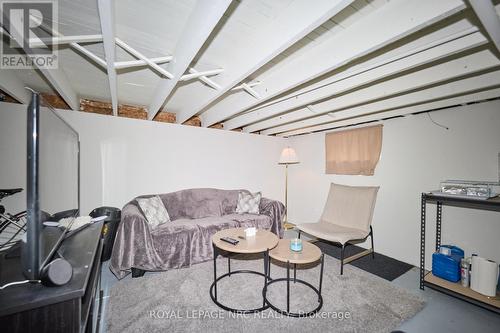 8 Woodburn Avenue, St. Catharines (Oakdale), ON - Indoor