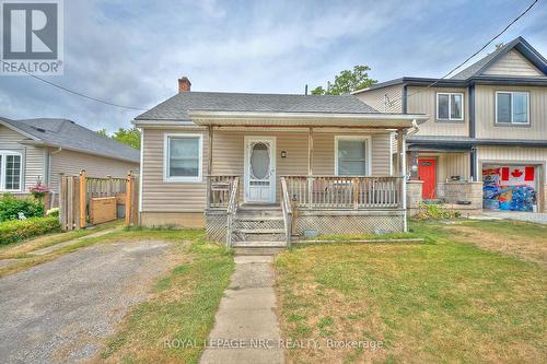 8 Woodburn Avenue, St. Catharines (Oakdale), ON - Outdoor With Deck Patio Veranda With Facade
