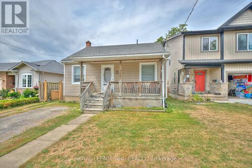 8 Woodburn Avenue, St. Catharines (Oakdale), ON - Outdoor With Deck Patio Veranda With Facade