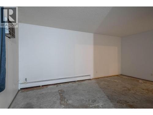 3710 25 Avenue, Vernon, BC - Indoor Photo Showing Other Room