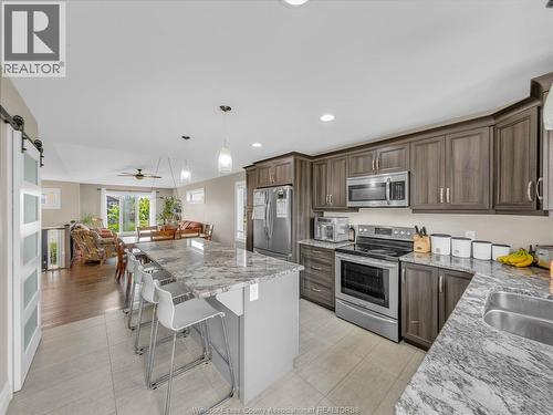 404 Brown, Amherstburg, ON - Indoor Photo Showing Kitchen With Double Sink With Upgraded Kitchen