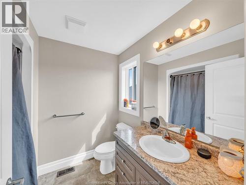 404 Brown, Amherstburg, ON - Indoor Photo Showing Bathroom