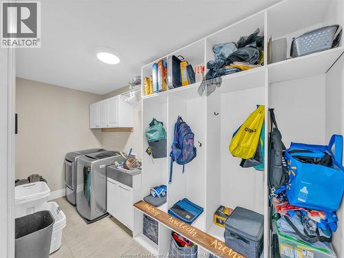 404 Brown, Amherstburg, ON - Indoor Photo Showing Laundry Room